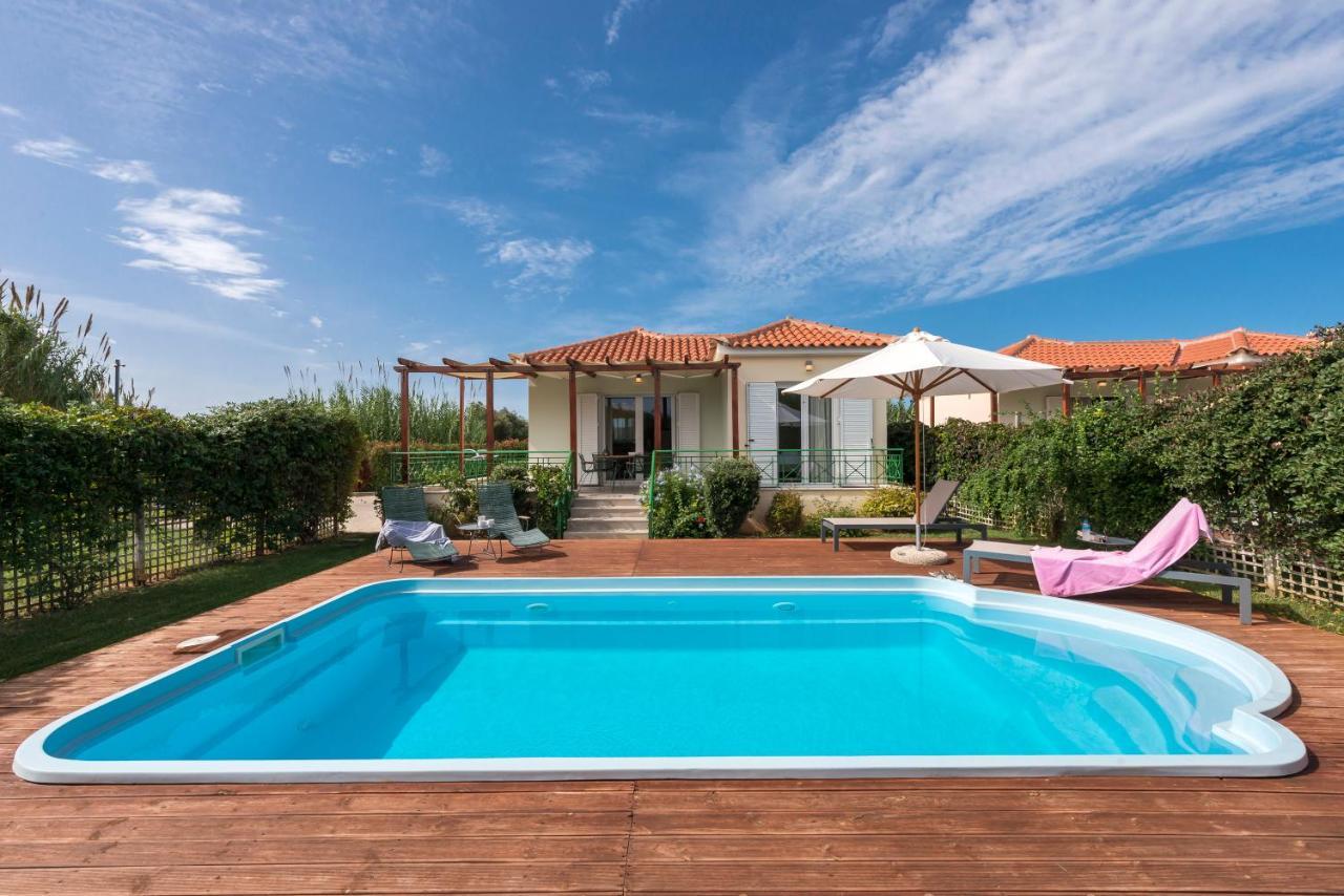 Venus Villa With Private Pool, 2Min To The Beach Финикунда Экстерьер фото